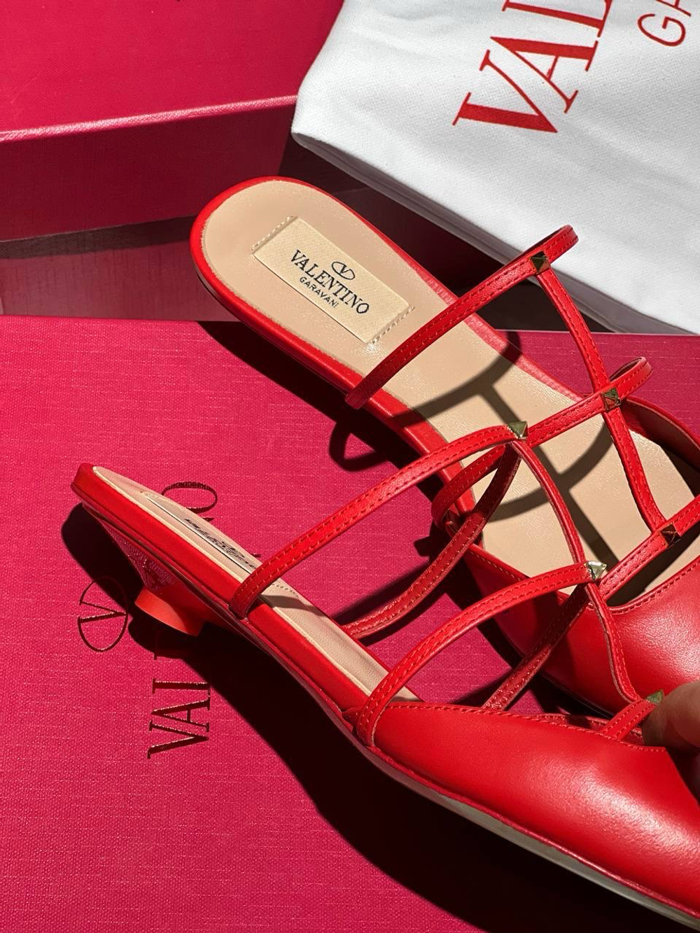 Мюли Valentino