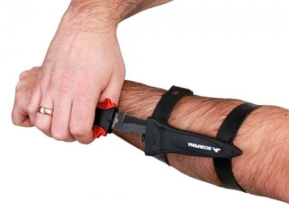 Нож Scorpena A+ с ножнами и ремешками