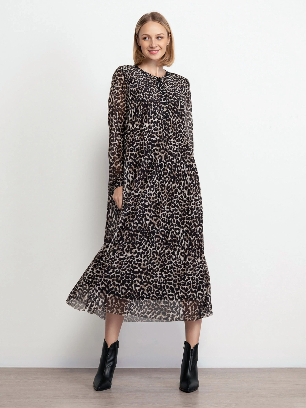 Платье из полиэстера