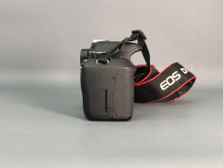 Canon EOS 600D 1.335 кадров