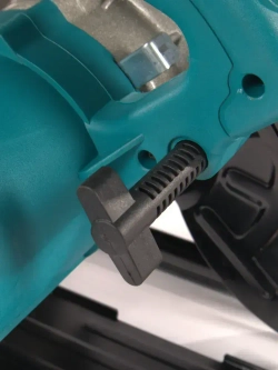 Циркулярная пила Makita, 235 MM, 2000Вт, сетевая