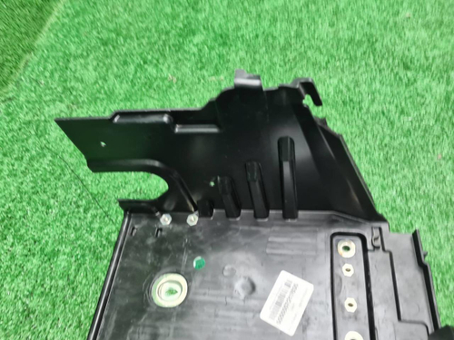 Площадка АКБ Land-Rover Discovery Sport (19-нв)