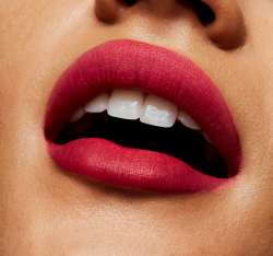 MAC Cosmetics Powder Kiss Lipstick - матовая помада, 3 g