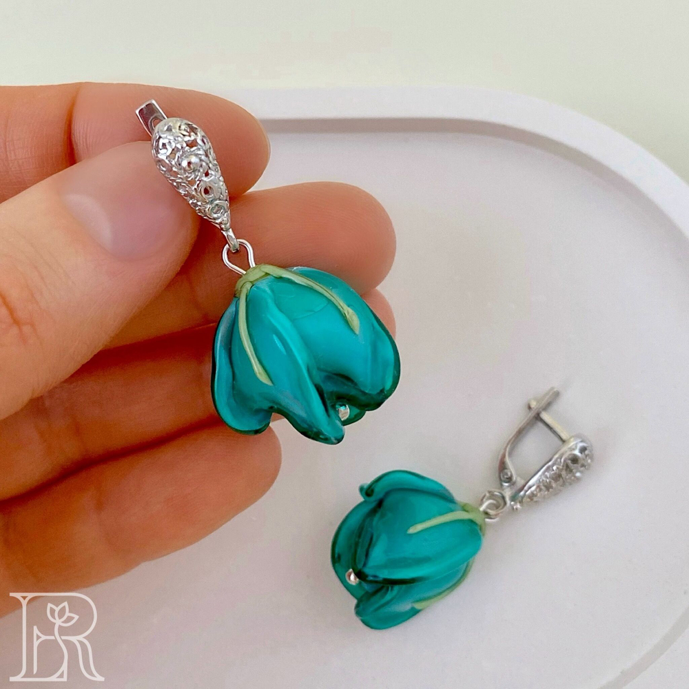 LEFIREL' Серьги серебряные женские "Мэдис" с цветами из муранского стекла / ювелирные украшения из родированного серебра 925