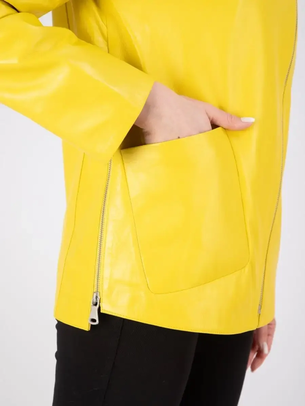 Кожаная куртка демисезонная косуха