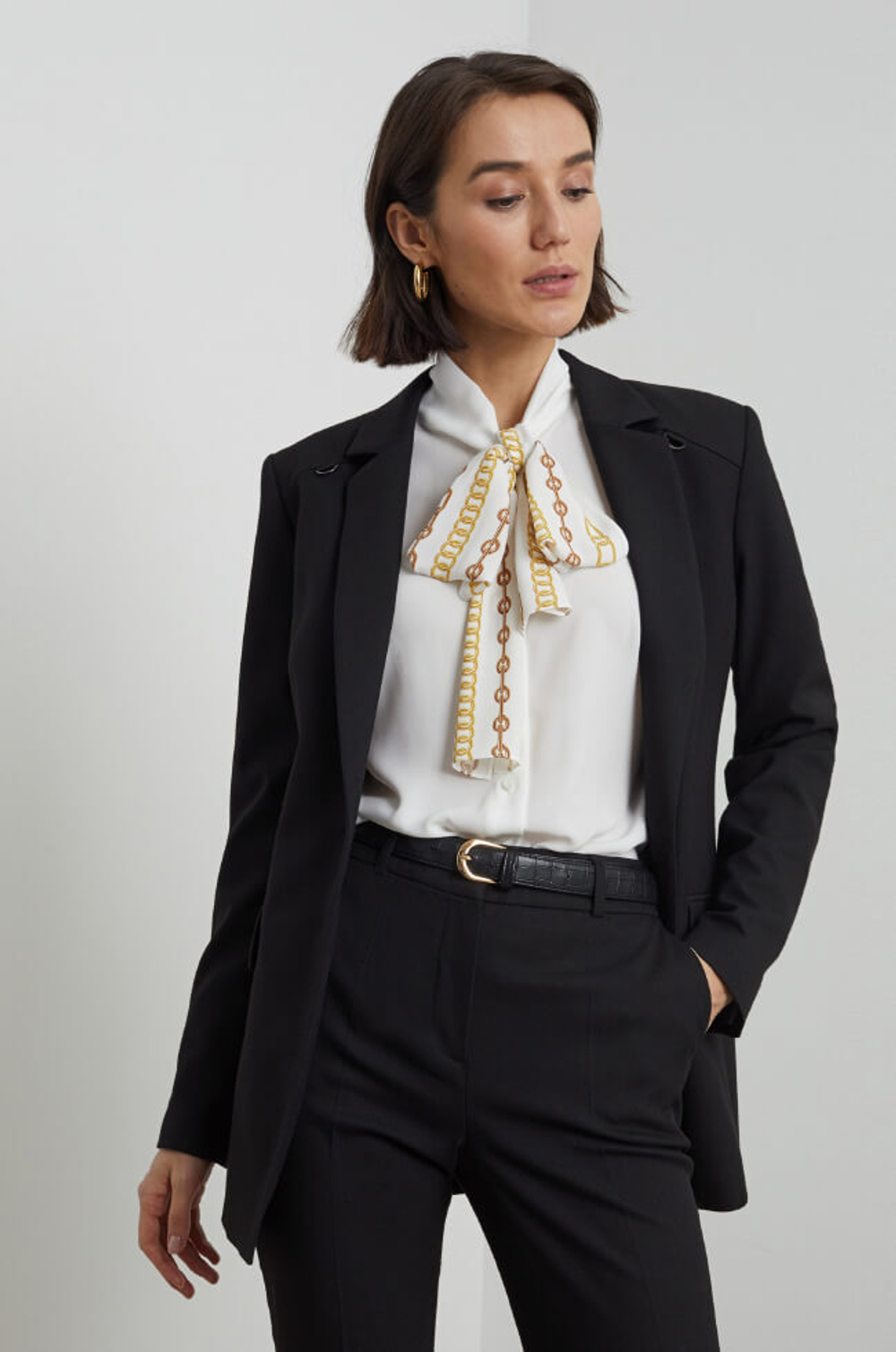 1730 Жакет женский (черный)