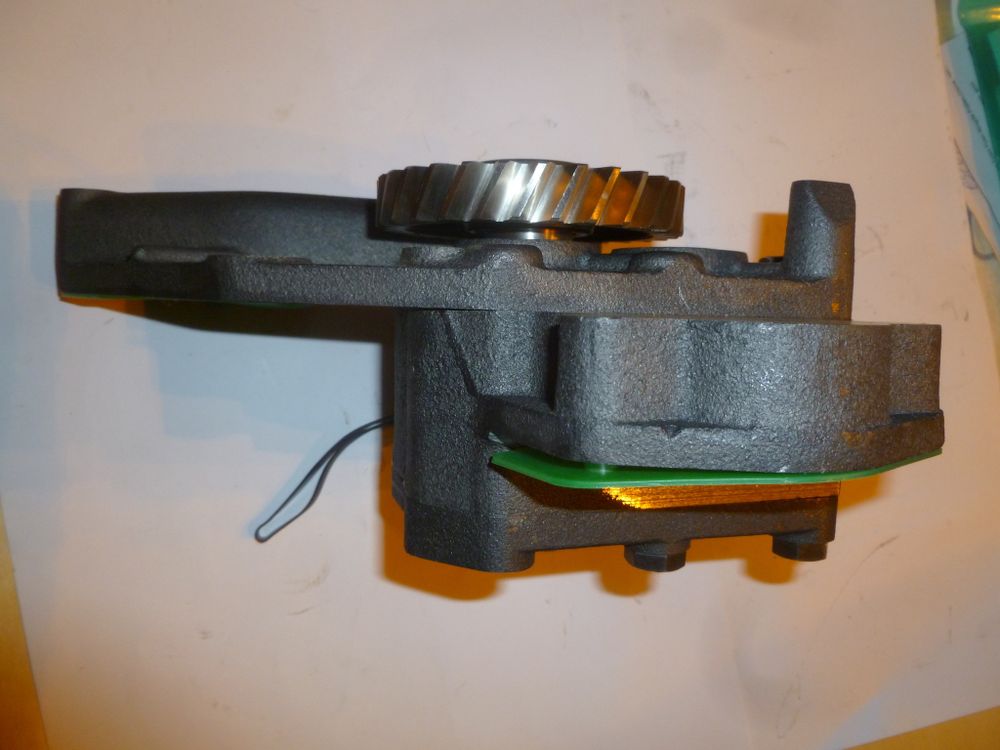 Насос масляный Ricardo R6126A-260DE; TDK 260 6LT/Oil Pump Assy