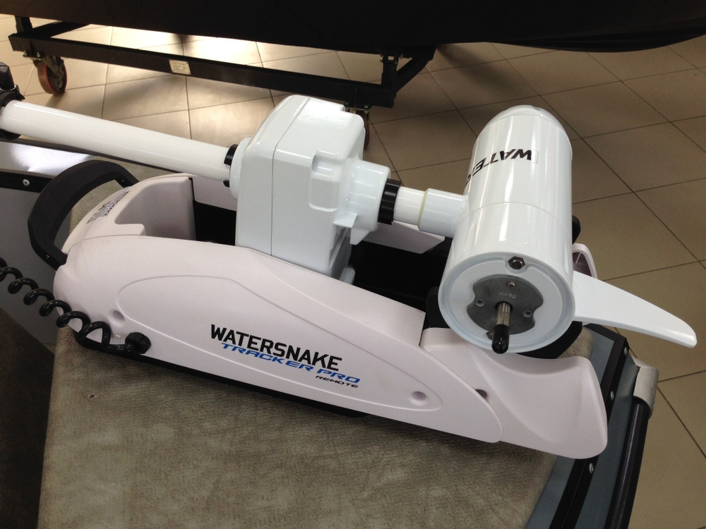 Электромотор троллинговый (носовой) Watersnake COMBAT CRC 54/48