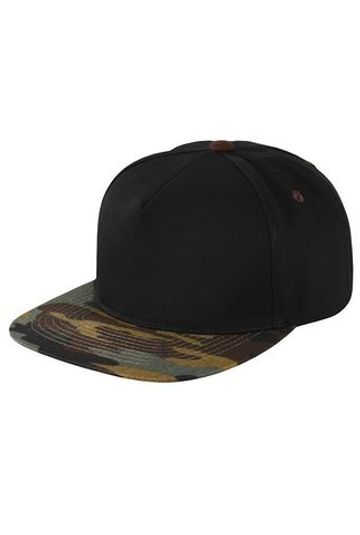 Бейсболка черная с камуфляжным козырьком и застежкой сзади