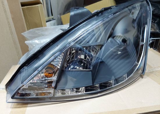 Передние фары Ford Focus 1 daylight black
