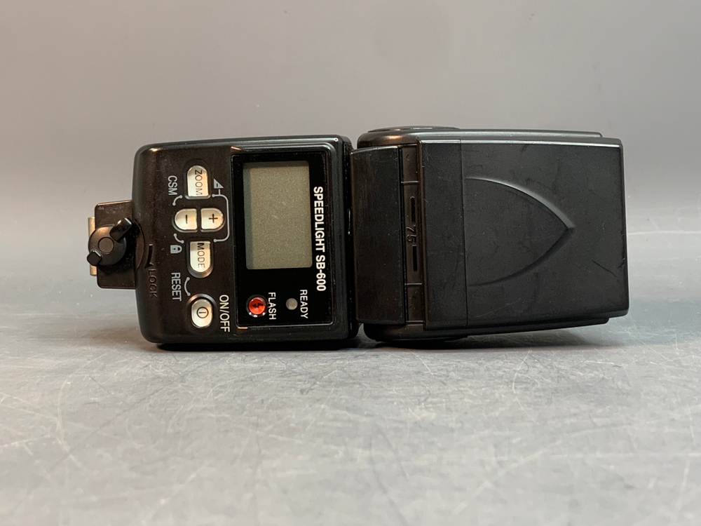 Nikon Speedlight SB-600