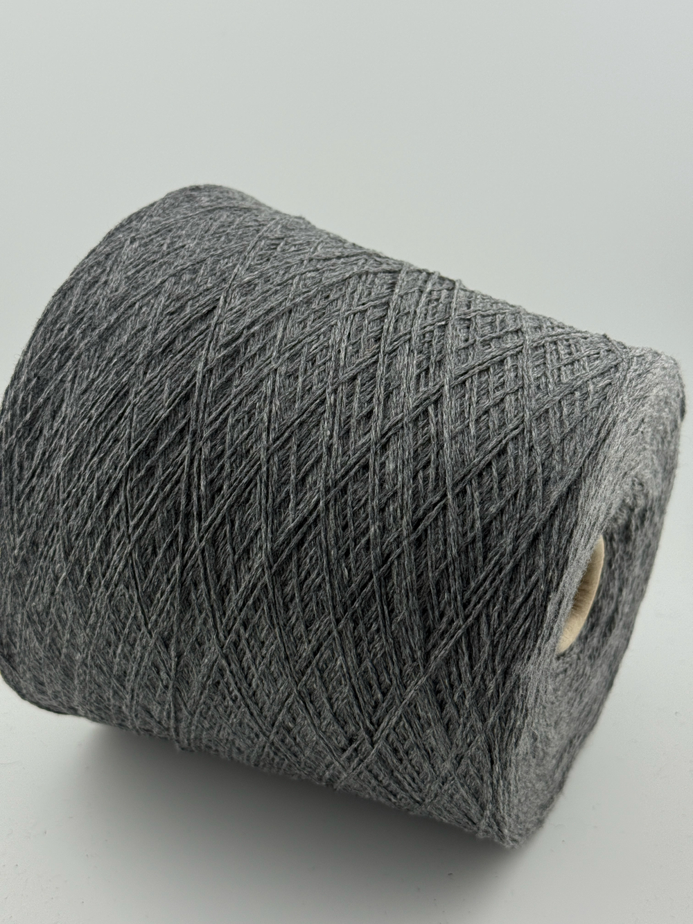 G&G FILATI SILVER PLUS 70 % меринос 10 % кашемир 20 % шелк 500 м/ 100 гр