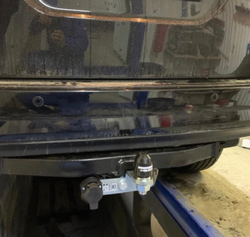 Фаркоп Motodor Toyota Fortuner c 2015 г. (оцинкованный шар)(паспорт и сертификат в комплекте)(без электрики) 92522-FE