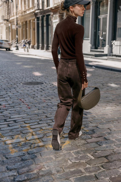 ZARA БАЗОВЫЙ ТРИКОТАЖНЫЙ ДЖЕМПЕР С ВЫСОКИМ ВОРОТНИКОМ, ШОКОЛАДНЫЙ