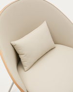 Кресло Eamy из бежевой экокожи, ясеневого шпона с натуральной отделкой и бежевого металла