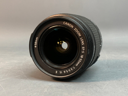 Canon 2000D Kit 18-55mm 3.5-5.6 IS II 8.000 кадров