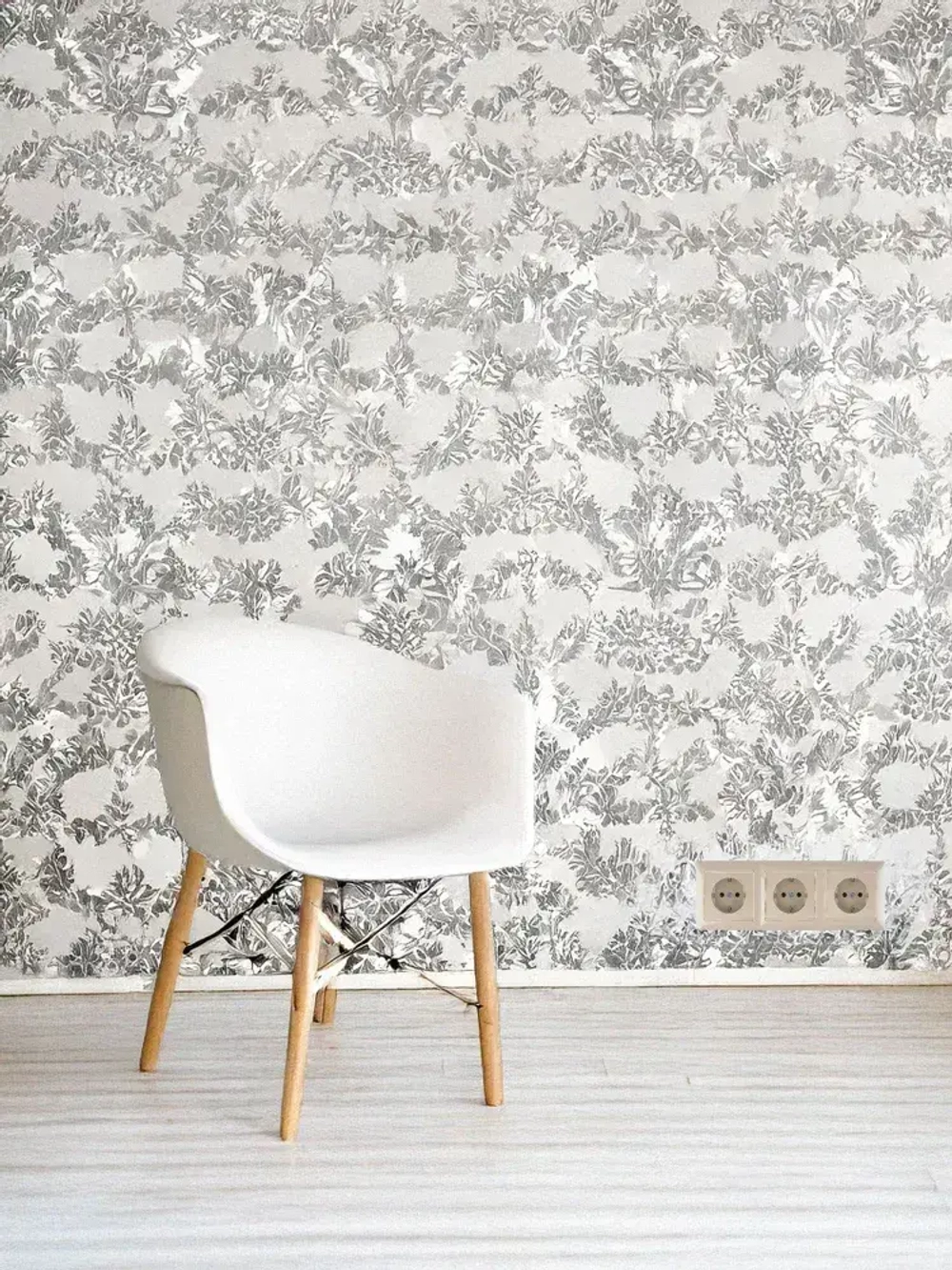 Розетки с заземлением 3 шт + рамка 3 поста Legrand valena 220В, 16А,цвет слоновая кость