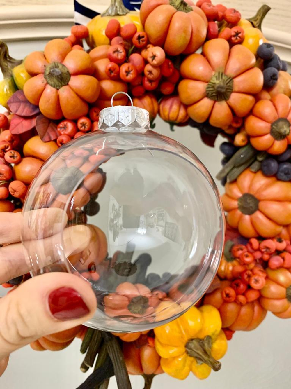 Шар новогодний с окошком пластиковый 10 см