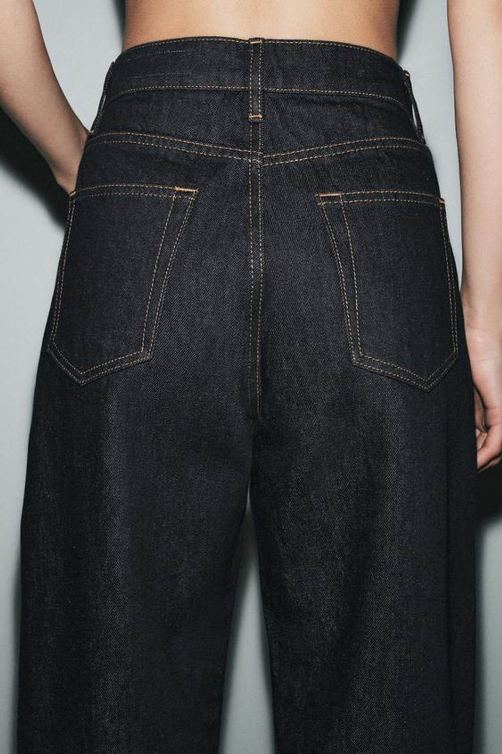 ZARA ЗАУЖЕННЫЕ ДЖИНСЫ СО СРЕДНЕЙ ПОСАДКОЙ — ZW COLLECTION, СИНИЙ