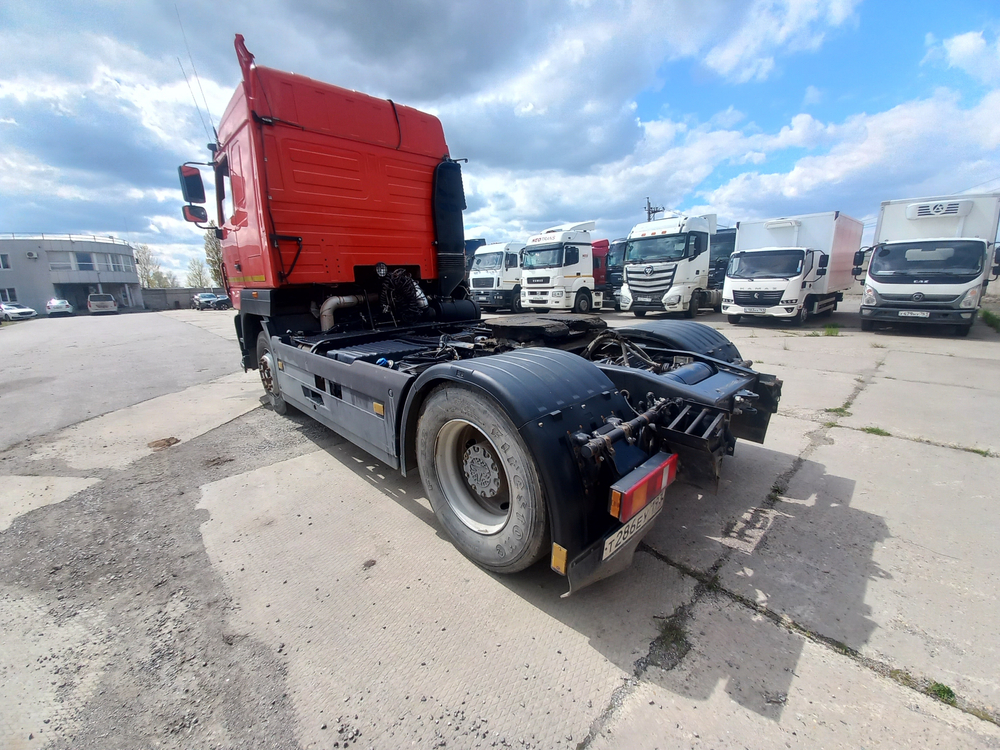МАЗ 5440 4x2 Седельный тягач 544028-570-031 (Дизельный, 11,6 л, 423 л.с., МТ)