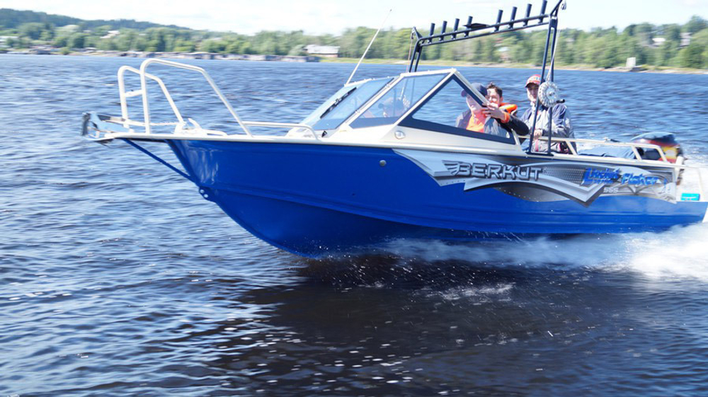 Алюминиевая моторная лодка Berkut L-Fisher