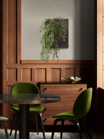 Панно с искусственными растениями