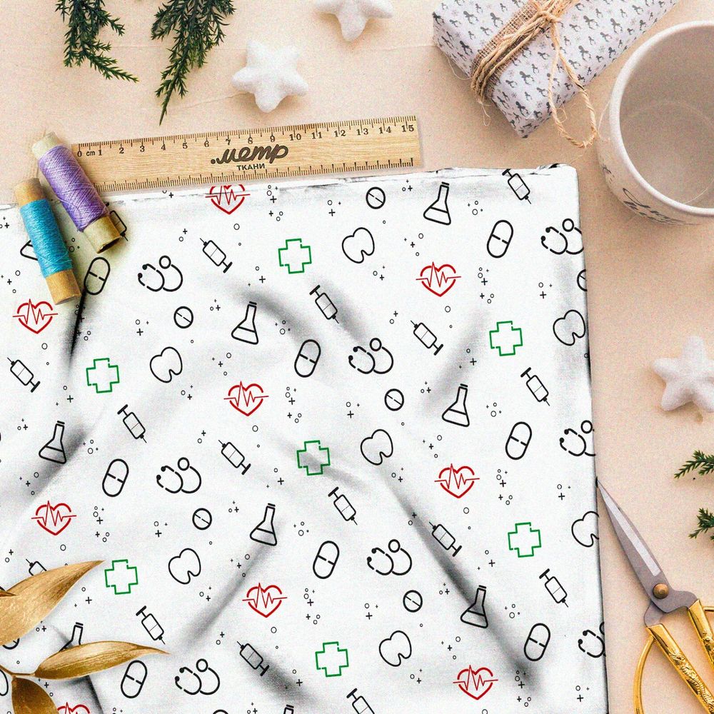 Ткань поплин мелкий врачебный инвентарь на белом фоне