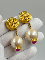 Клипсы с «жемчужными» подвесками Givenchy