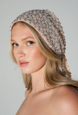 Платок на голову из страз, бежевый