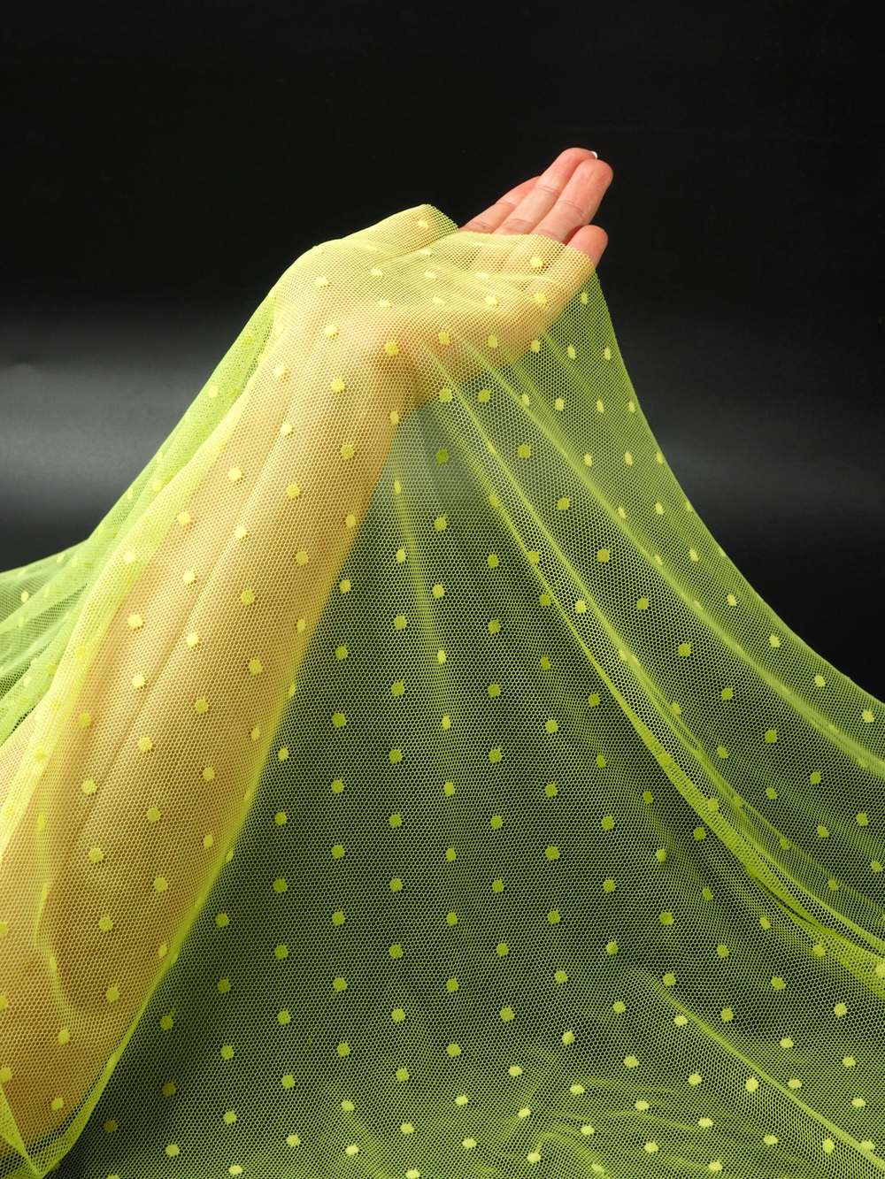 Сетка эластичная лимонная в горошек 5 мм метражом