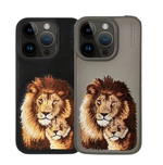 Santa Barbara Lion Face Leather Case для iPhone 15 Pro Max
