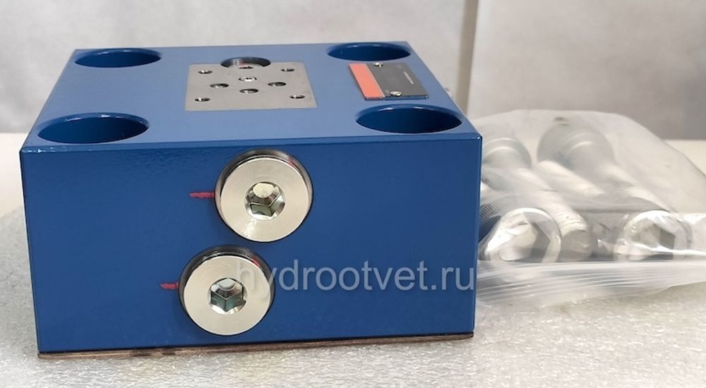 LFA50DBW2-7X/315 - Крышка для логического клапана, типоразмер Ду50 функционал - DBW2 = крышка с предохранительным клапаном с ручной настройкой с функцией разгрузки, под установку распределителя Ду6, два выхода X и Y, элемент регулировки - винт под шестигранник с защитным колпачком, диапазон настройки давления до 315 бар, уплотнение NBR