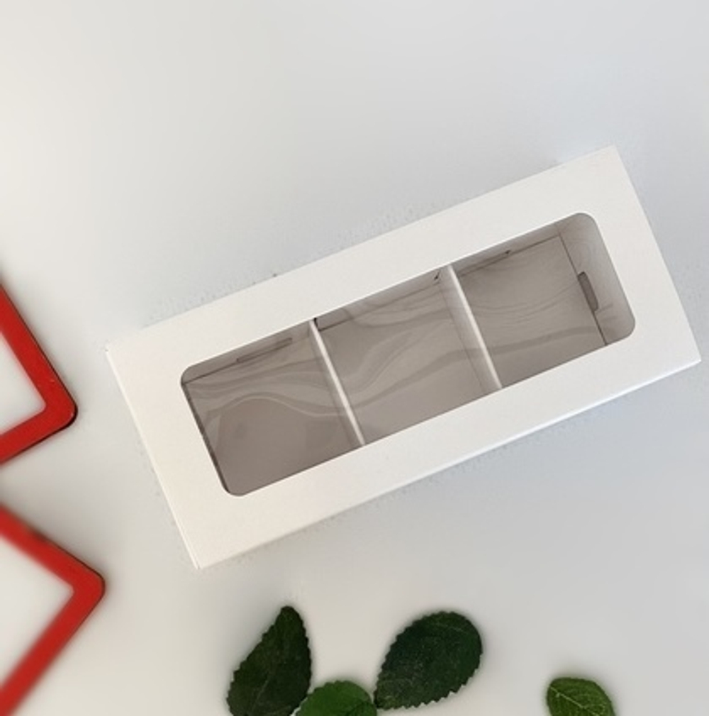 Коробка для 3 конфет Белая, 130*50*33мм