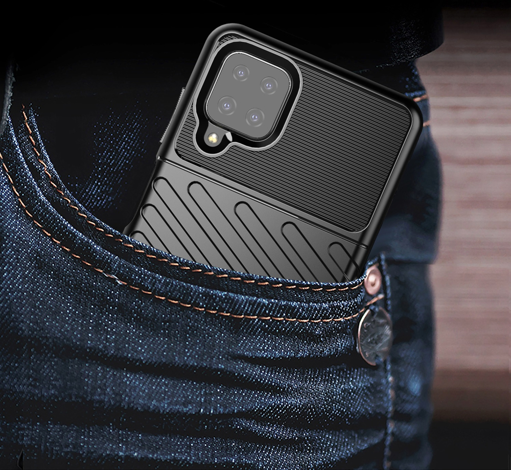 Защитный чехол черного цвета для смартфона Samsung Galaxy A12 с 2021 года, серия Onyx от Caseport