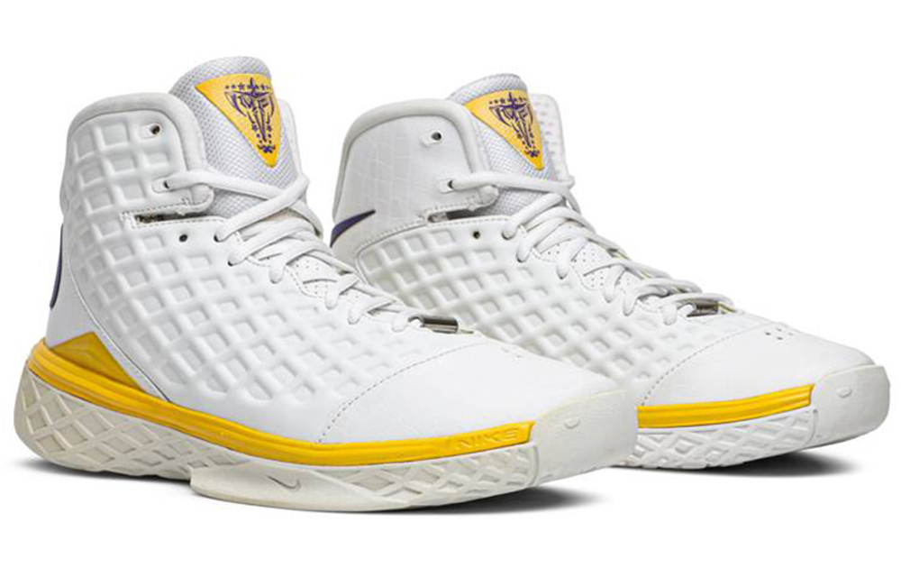 Kobe 3s store