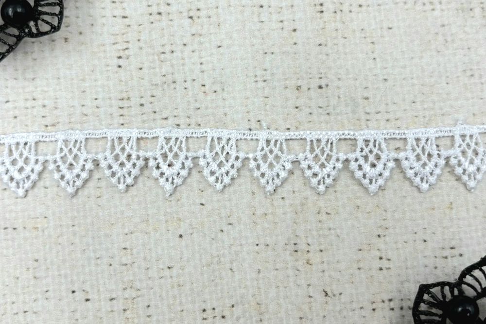 Кружево плетеное, ш. 1,3 см, белый