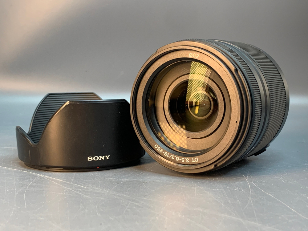 Sony DT 18-250mm f/3.5-6.3