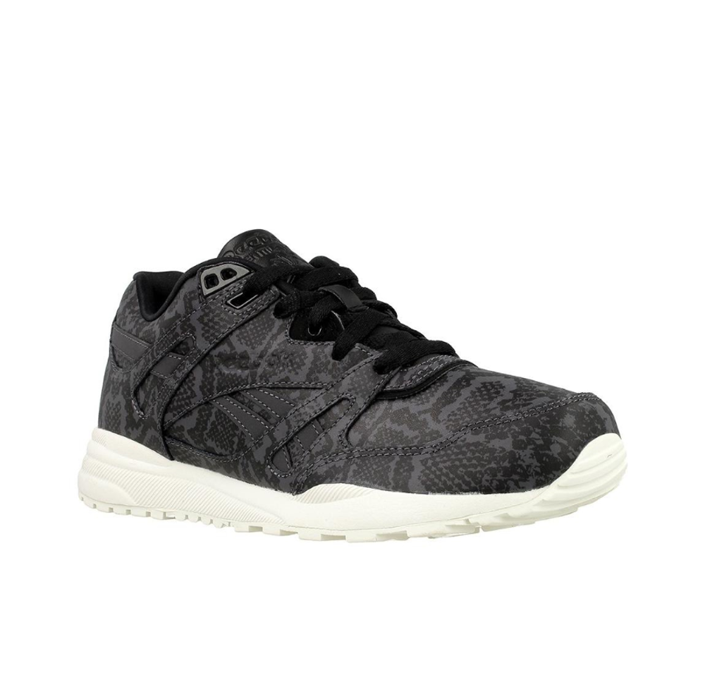 Женские кроссовки Reebok Ventilator 'Slip Resistant Low-Top Running' AR1569