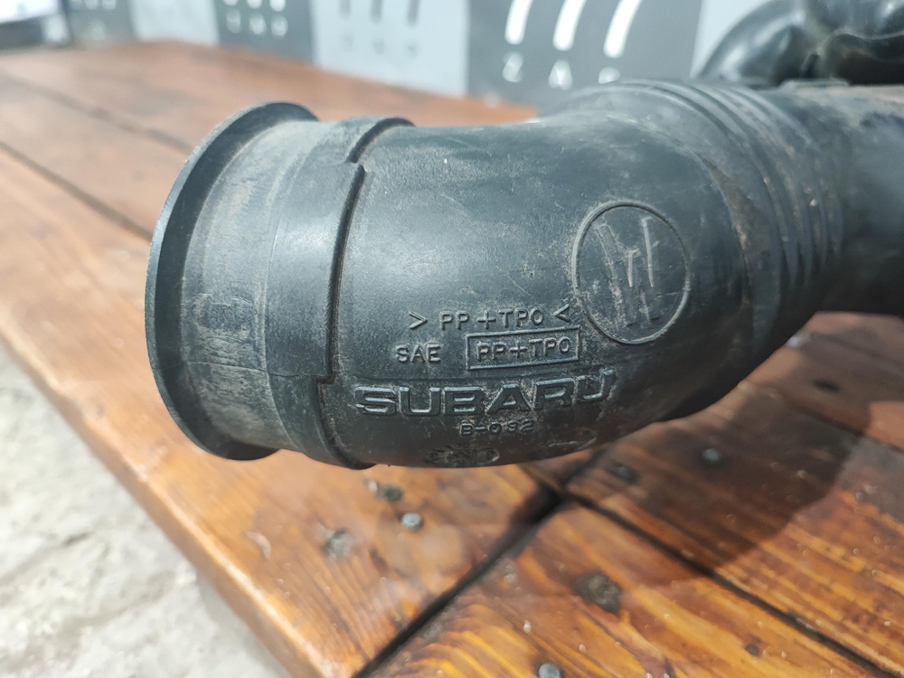 Резонатор воздушного фильтра Forester, Impreza (G12) Б/У Оригинал 14435AA300