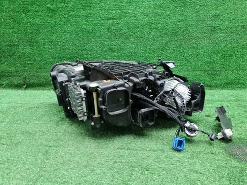 Битая Фара правая BMW 7er G70 (2022-н.в.) LED