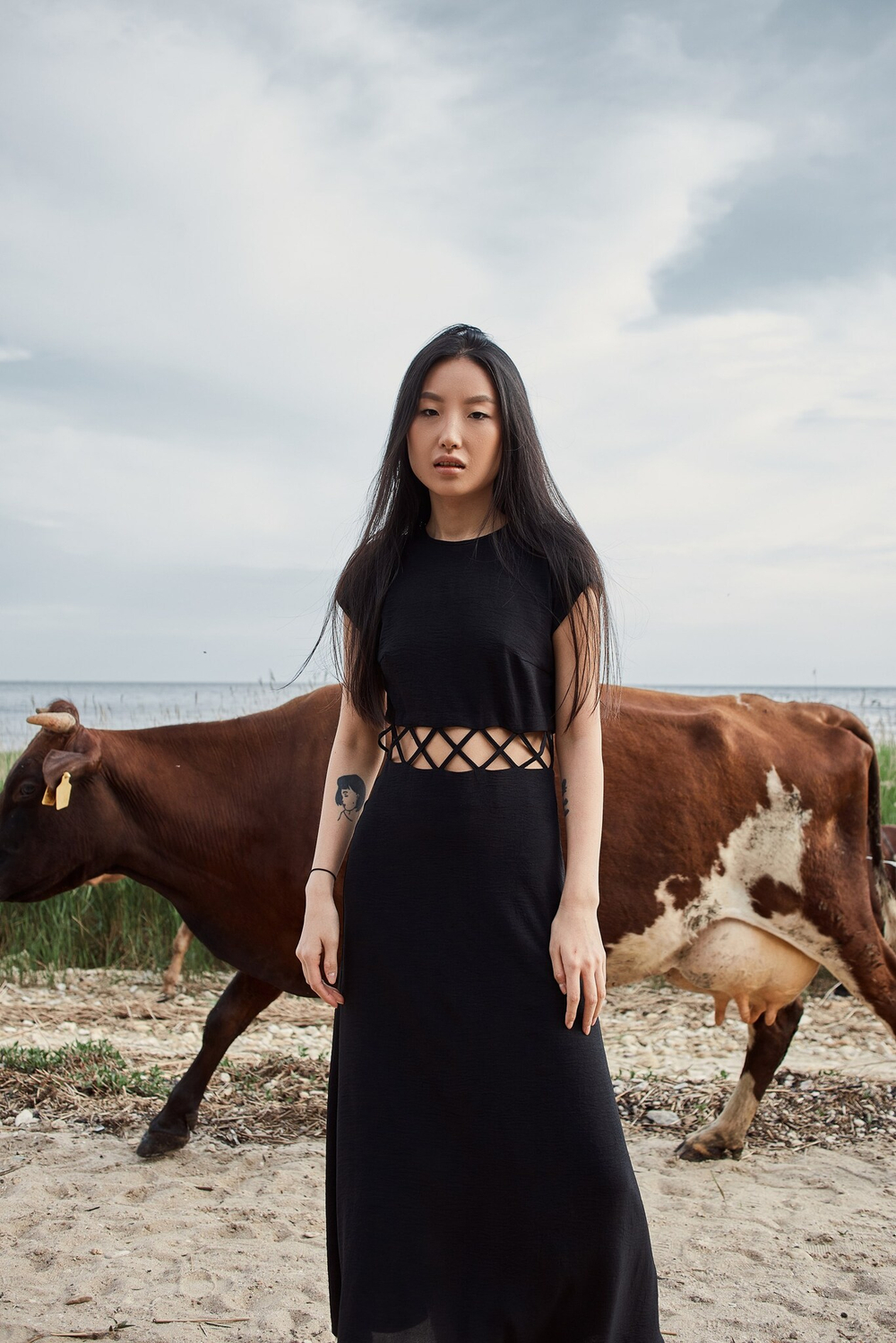 ПЛАТЬЕ КРЕСТИКИ ЧЕРНОГО ЦВЕТА