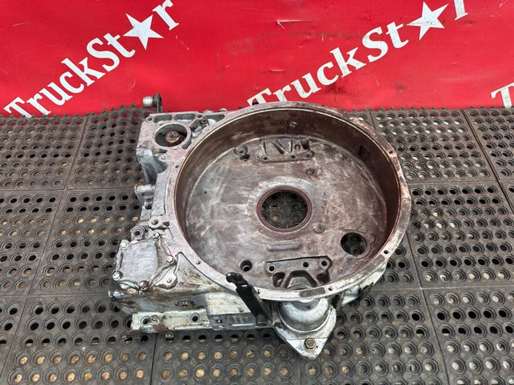 Кожух маховика