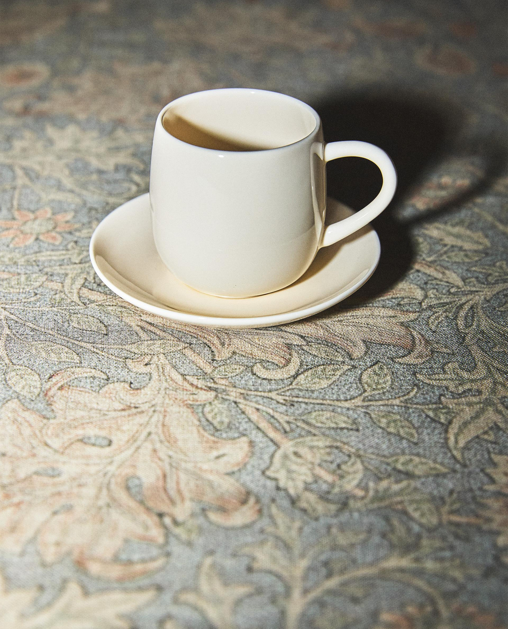Zara Home чайная пара из каменной керамики, цвет кремовый, 9.3 см