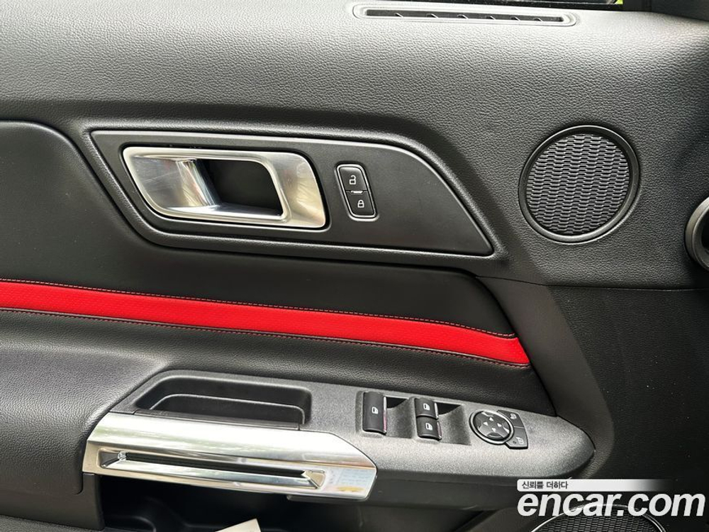 Ford Mustang Convertible (01.2020)