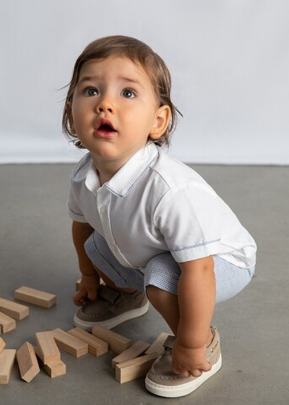 рубашка с шортами