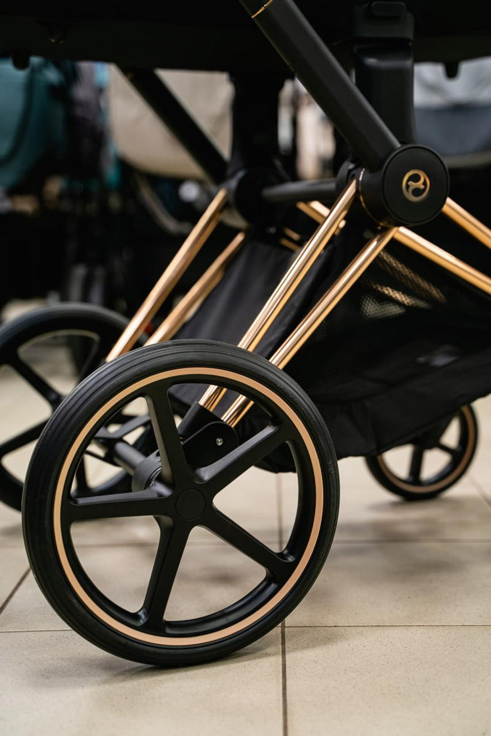 Коляска для новорожденных Cybex Priam IV Rosegold Sepia Black