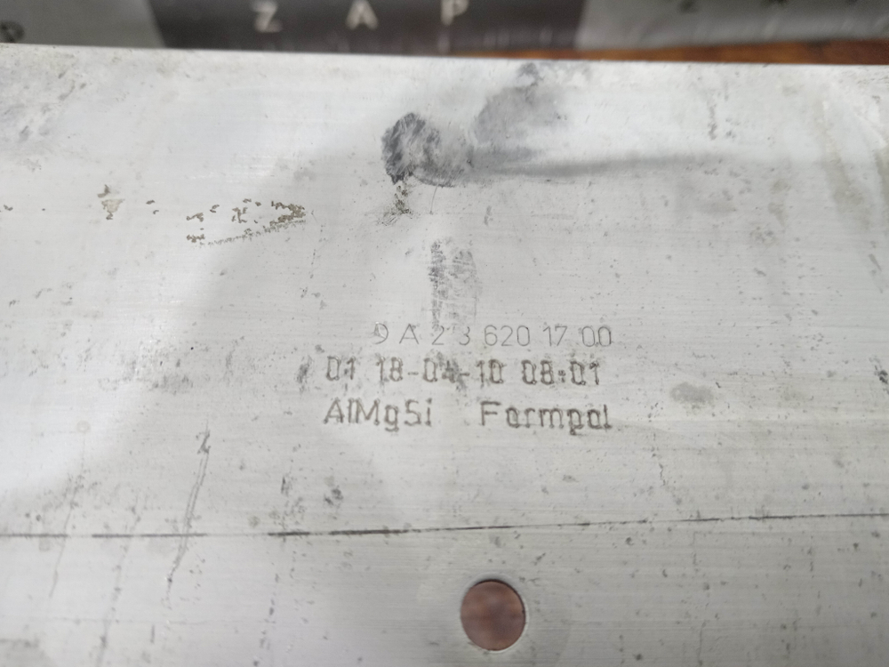 Усилитель переднего бампера Mercedes GLC (X253) 15-нв Б/У Оригинал A2136201700