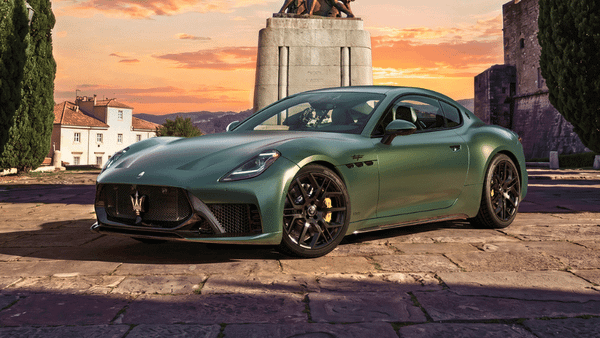 Maserati обновила GranTurismo, GranCabrio и Grecale: острее и мощнее Maserati обновила GranTurismo, GranCabrio и Grecale: острее и мощнее