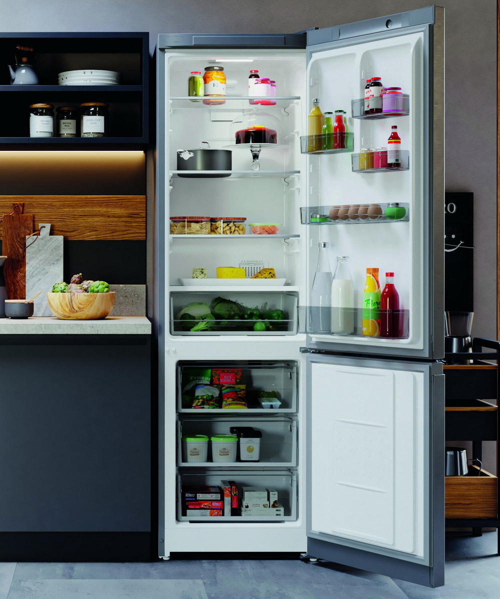 Холодильник HOTPOINT HT 5200 MX