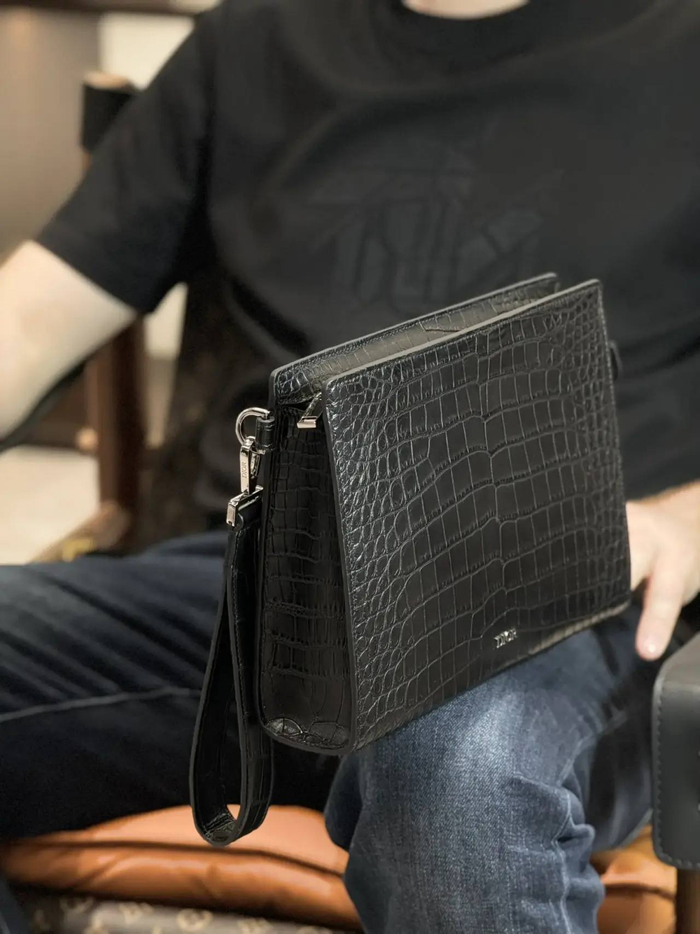 Клатч Christian Dior из Кожи Крокодила